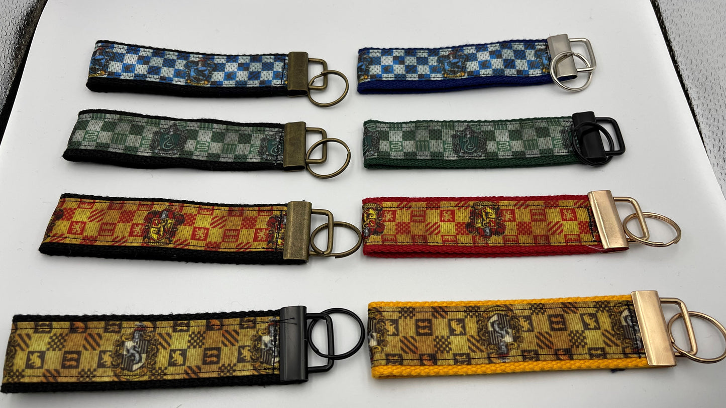 Harry Potter - 1.25" Checkered House Keychain